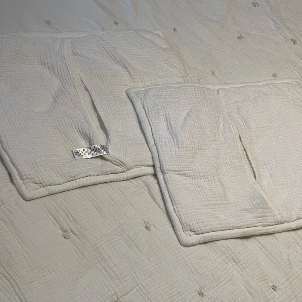 West Elm gauze comforter & shams f-Q